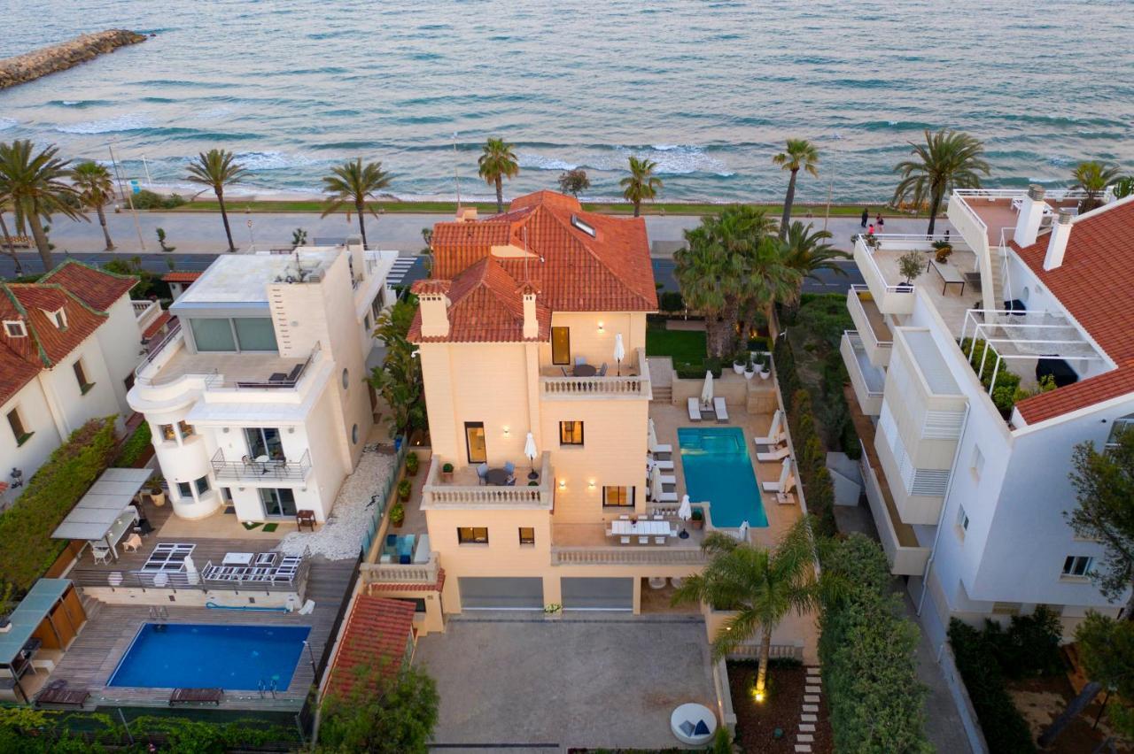 Barcelona Madonna Villa Sitges
